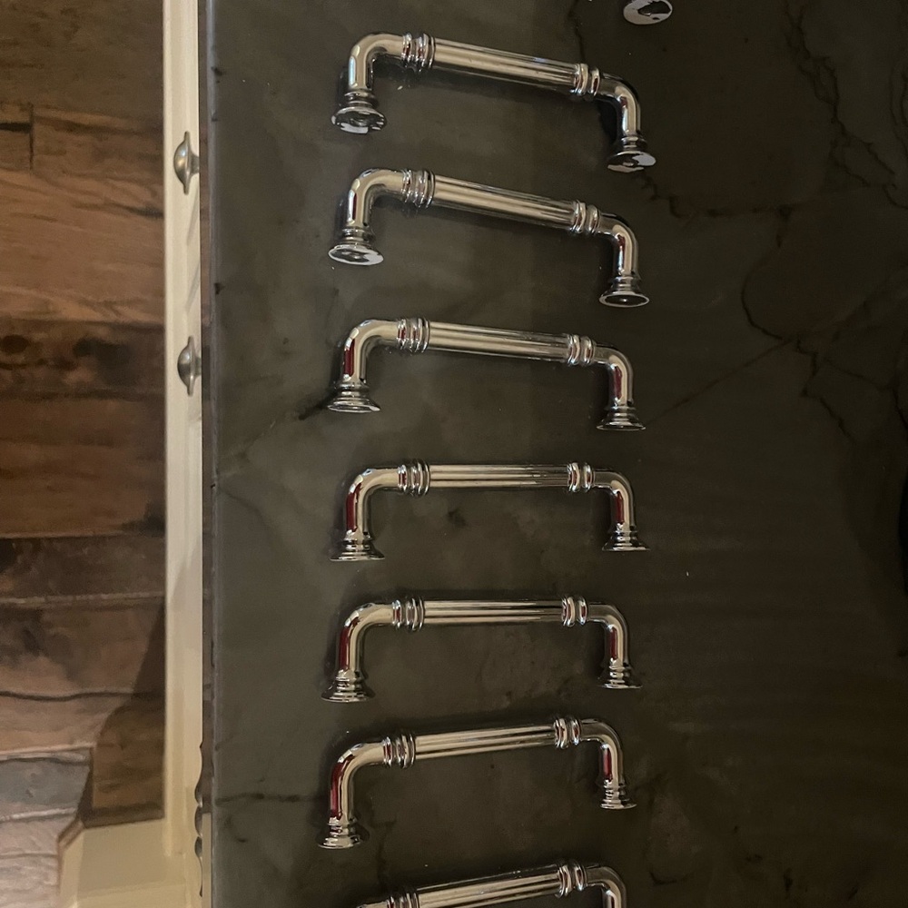 Top knobs Reeded drawer pull. Set of 8 - Picture 6 of 9